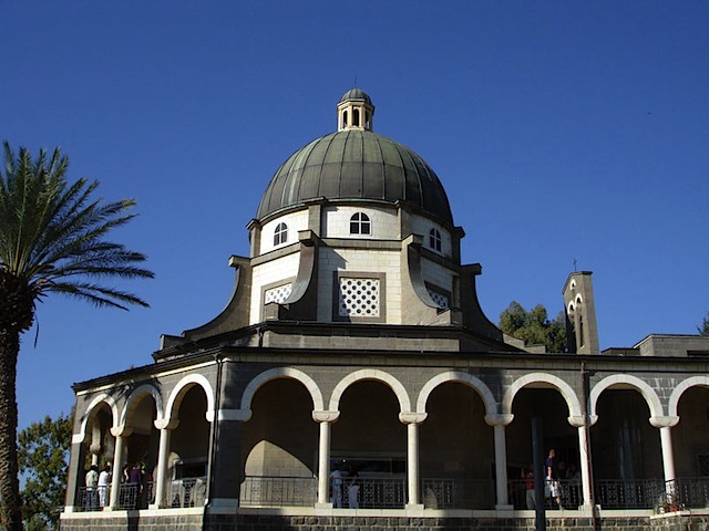 800px-JPF-Mount_of_Beatitudes